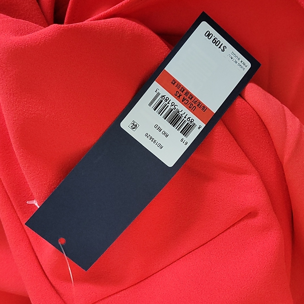 Red dress - Picture 6 of 6